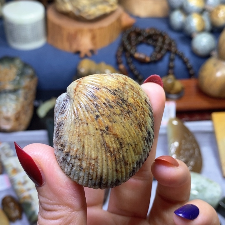 岫岩河磨玉（透闪石质玉）把件未镶嵌