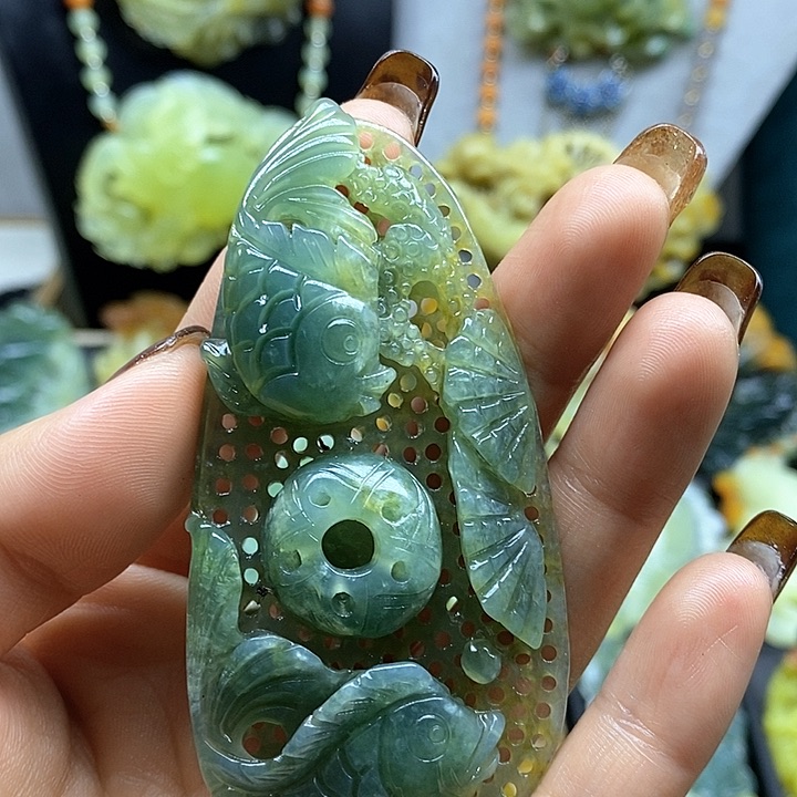 蛇纹石玉未镶嵌挂件