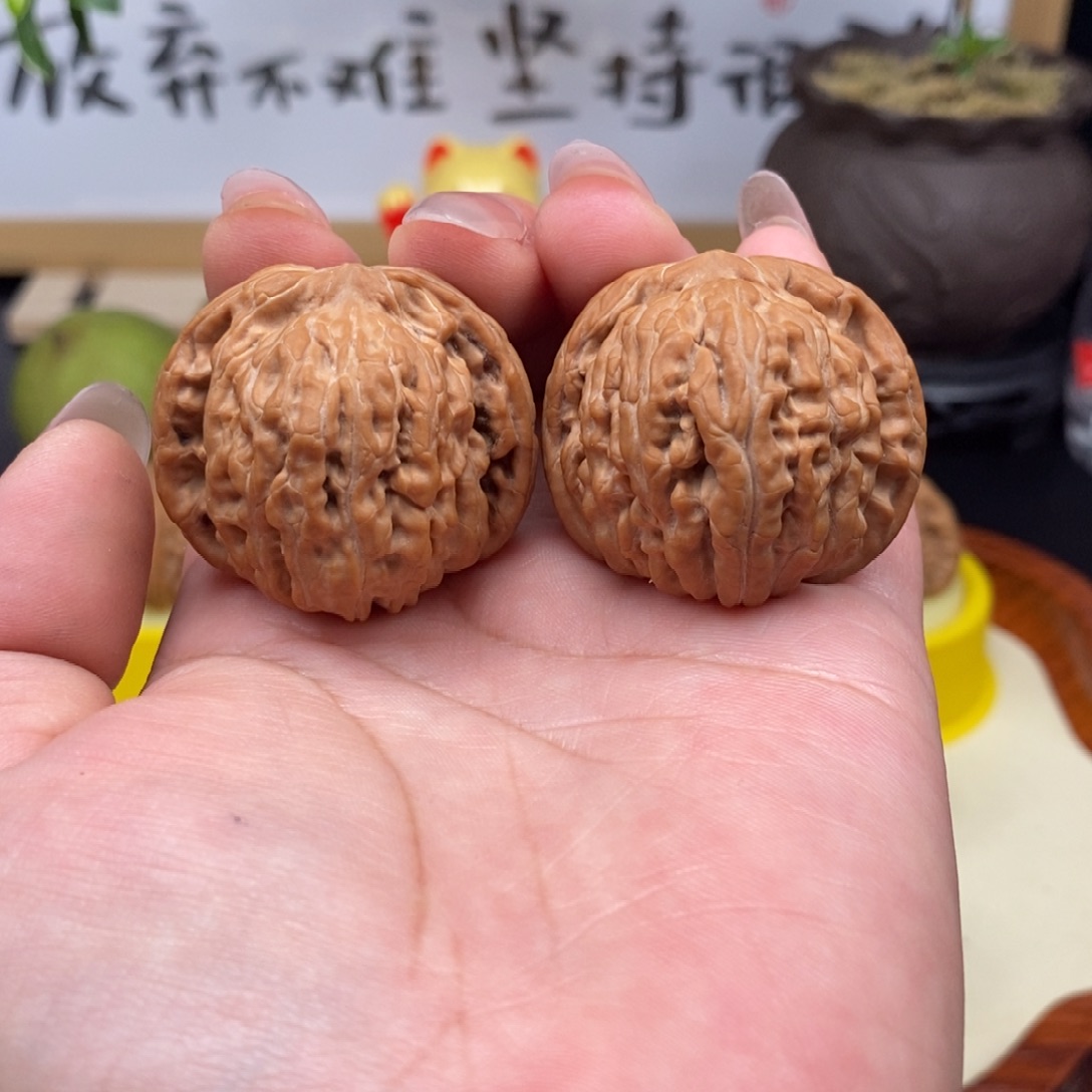 文玩核桃把件全品汉高楼38