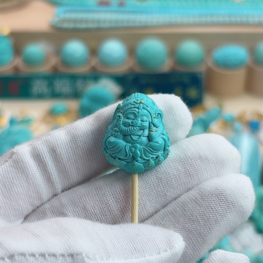 绿松石未镶嵌珠宝奇石