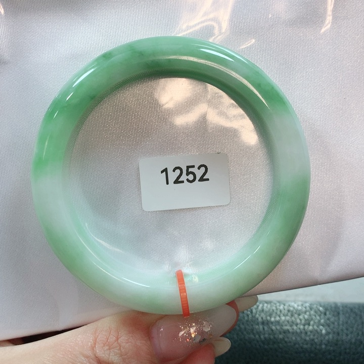 翡翠手镯未镶嵌天然翡翠手镯56