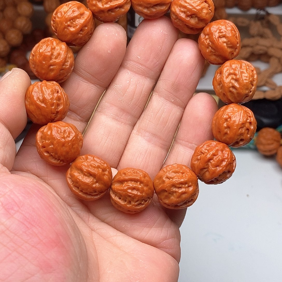 木质类文玩核桃1.9粗筋八棱