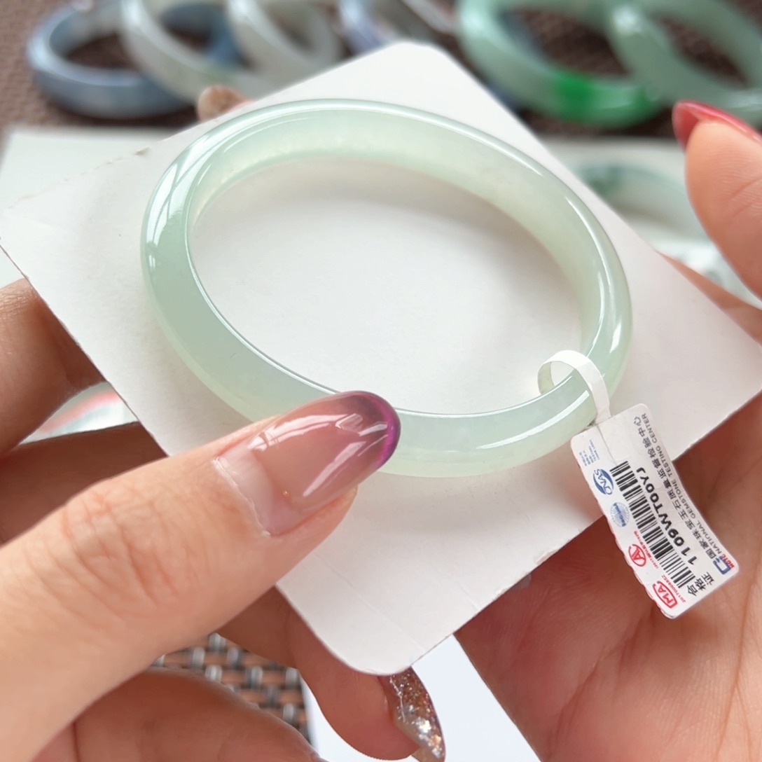 翡翠手镯未镶嵌8号 54.6贵妃