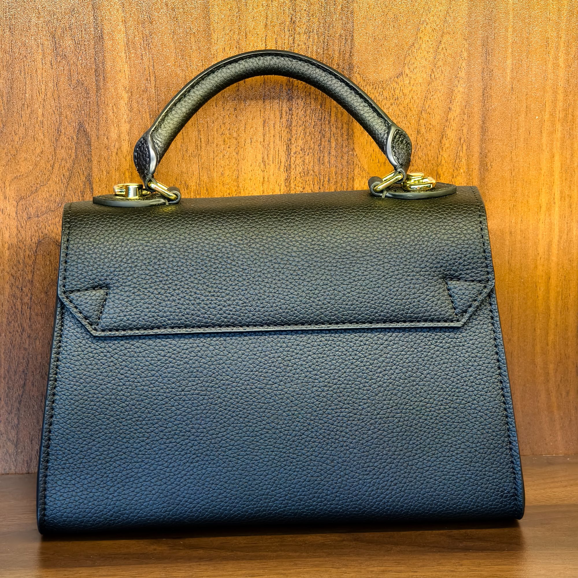 薇薇手工真皮包7010-25-黑色-长25x高20-新扭扭V-A229