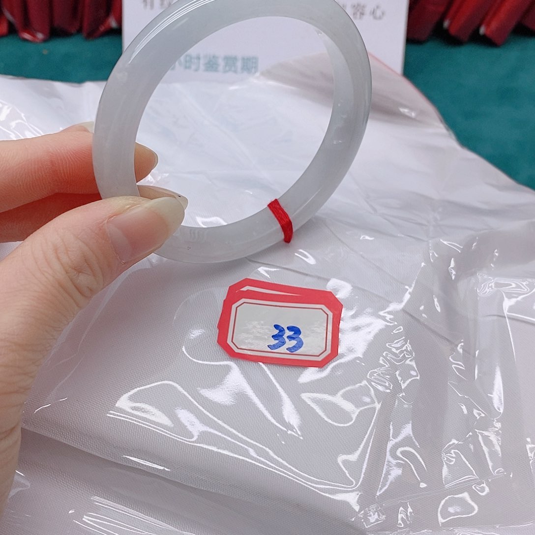 翡翠手镯未镶嵌！****3333333333