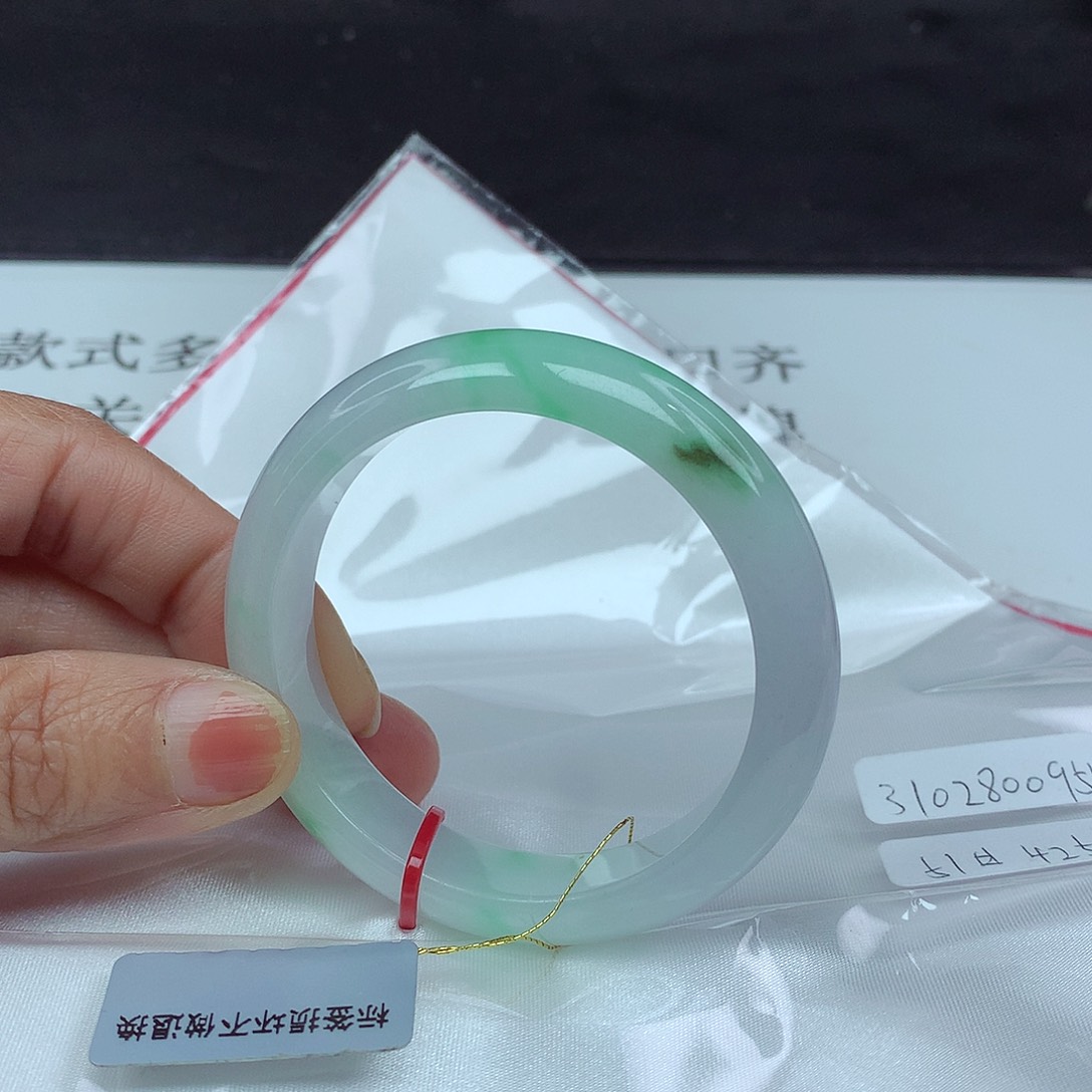翡翠手镯未镶嵌51圈0954