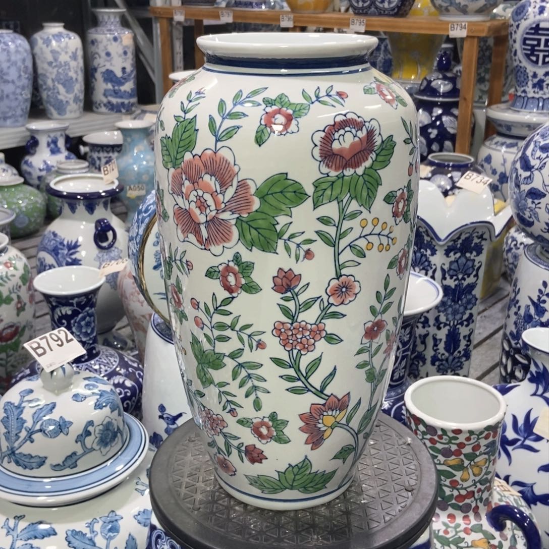 摆件花瓶手绘釉下彩