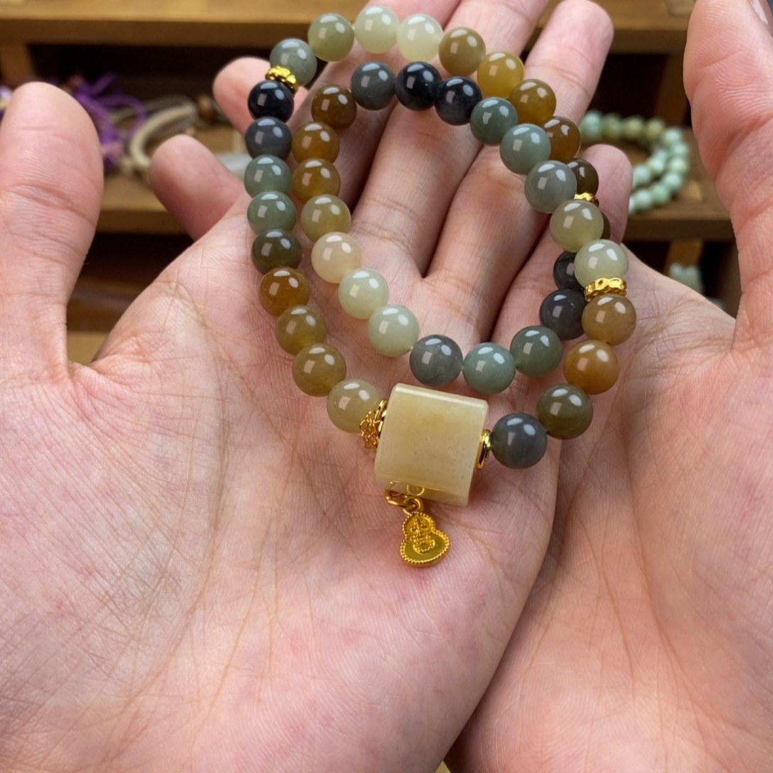 红***@和田玉未镶嵌颈饰