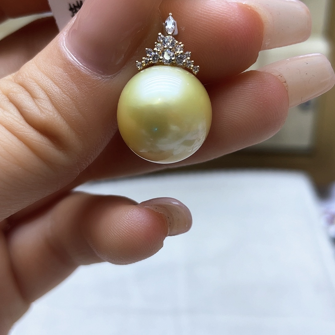 海水珍珠颈饰18K金镶嵌