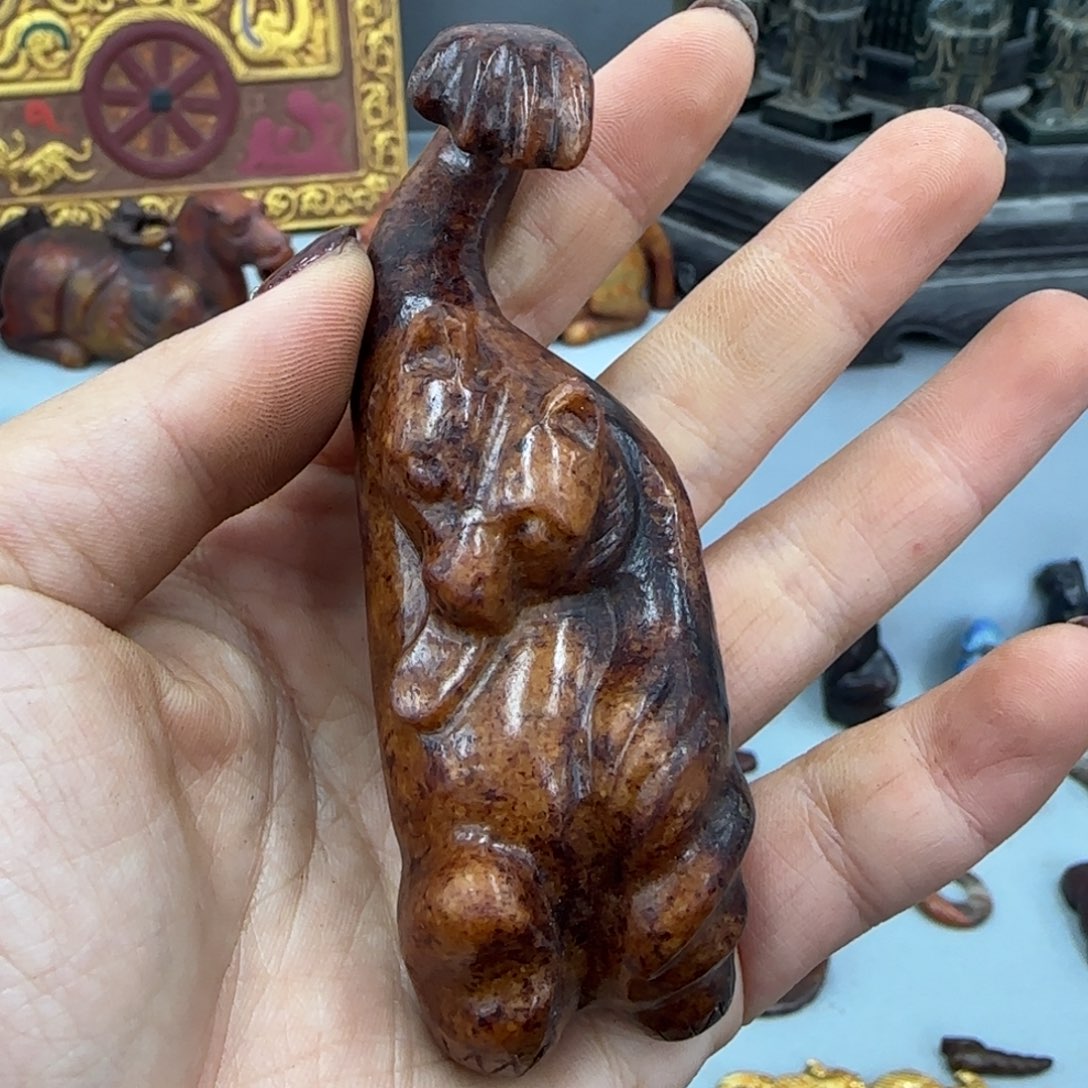 未镶嵌和田玉（糖玉）挂件