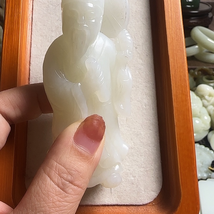 五***人瓷片新号开播瓷盘一件