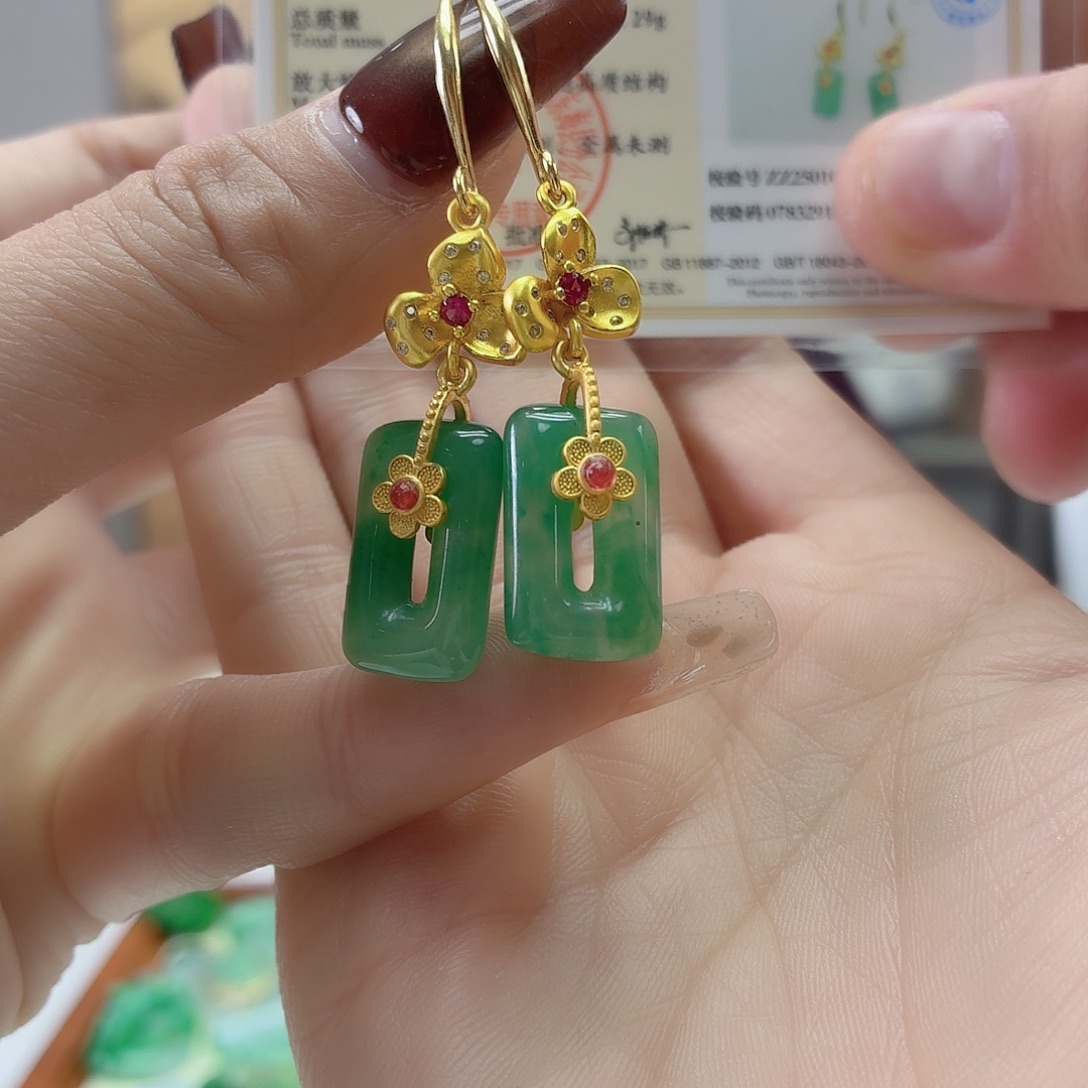 翡翠未镶嵌耳饰翡翠