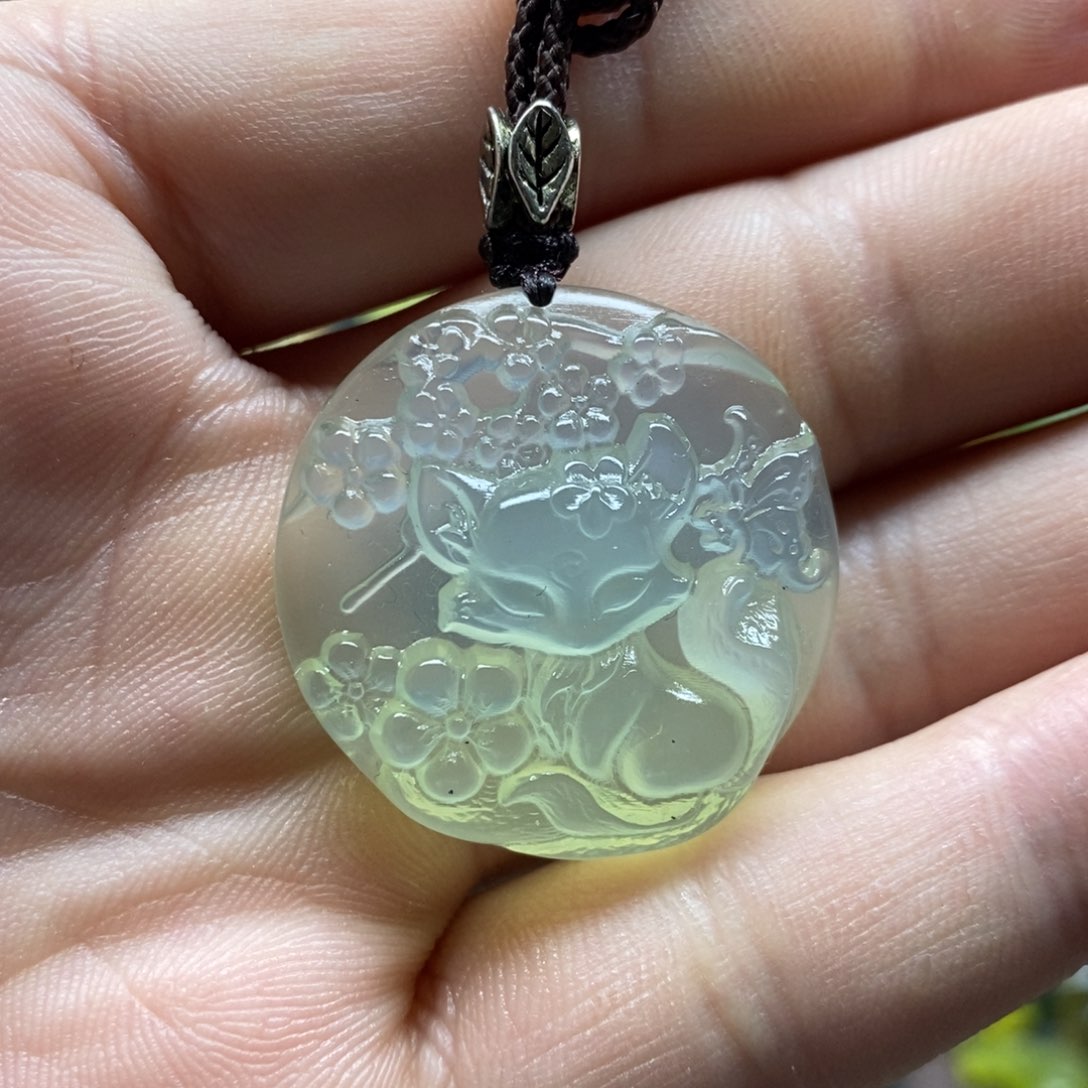 岫玉九尾狐吊坠未镶嵌