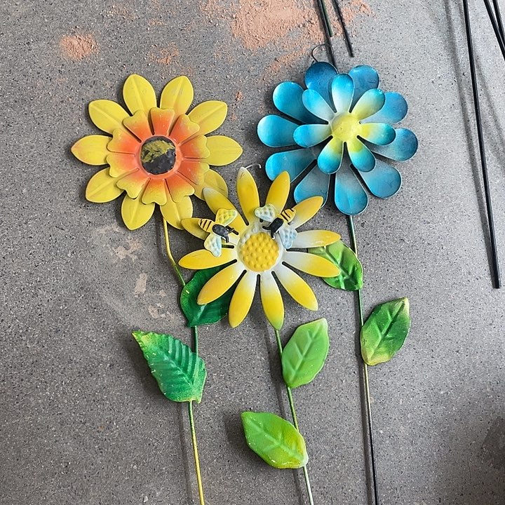 铁花朵花插三个三个