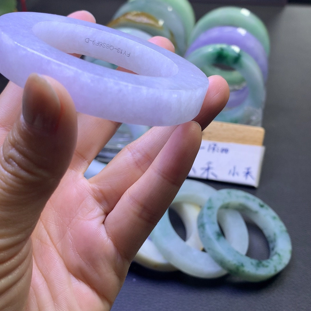 未镶嵌手镯定制翡翠