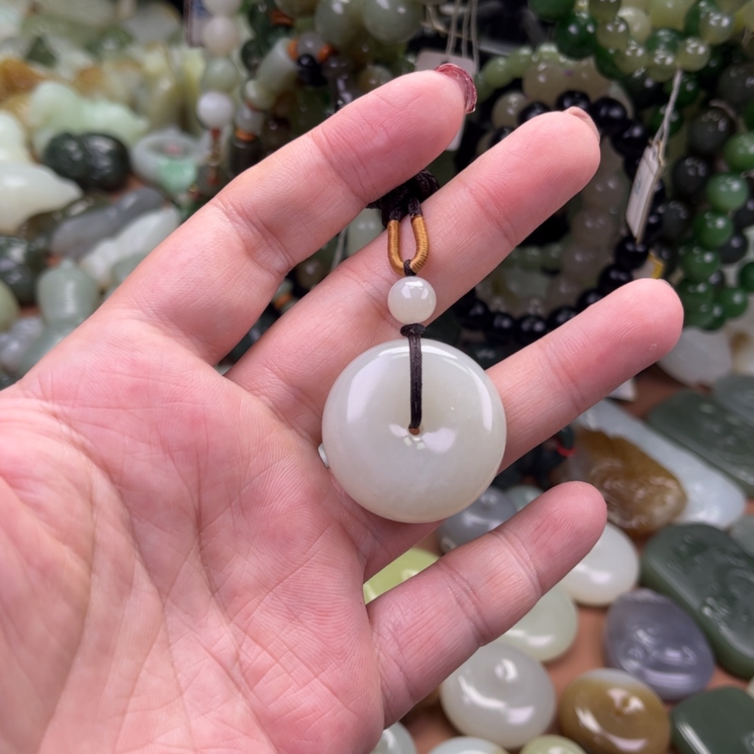 和田玉未镶嵌吊坠(不含链)