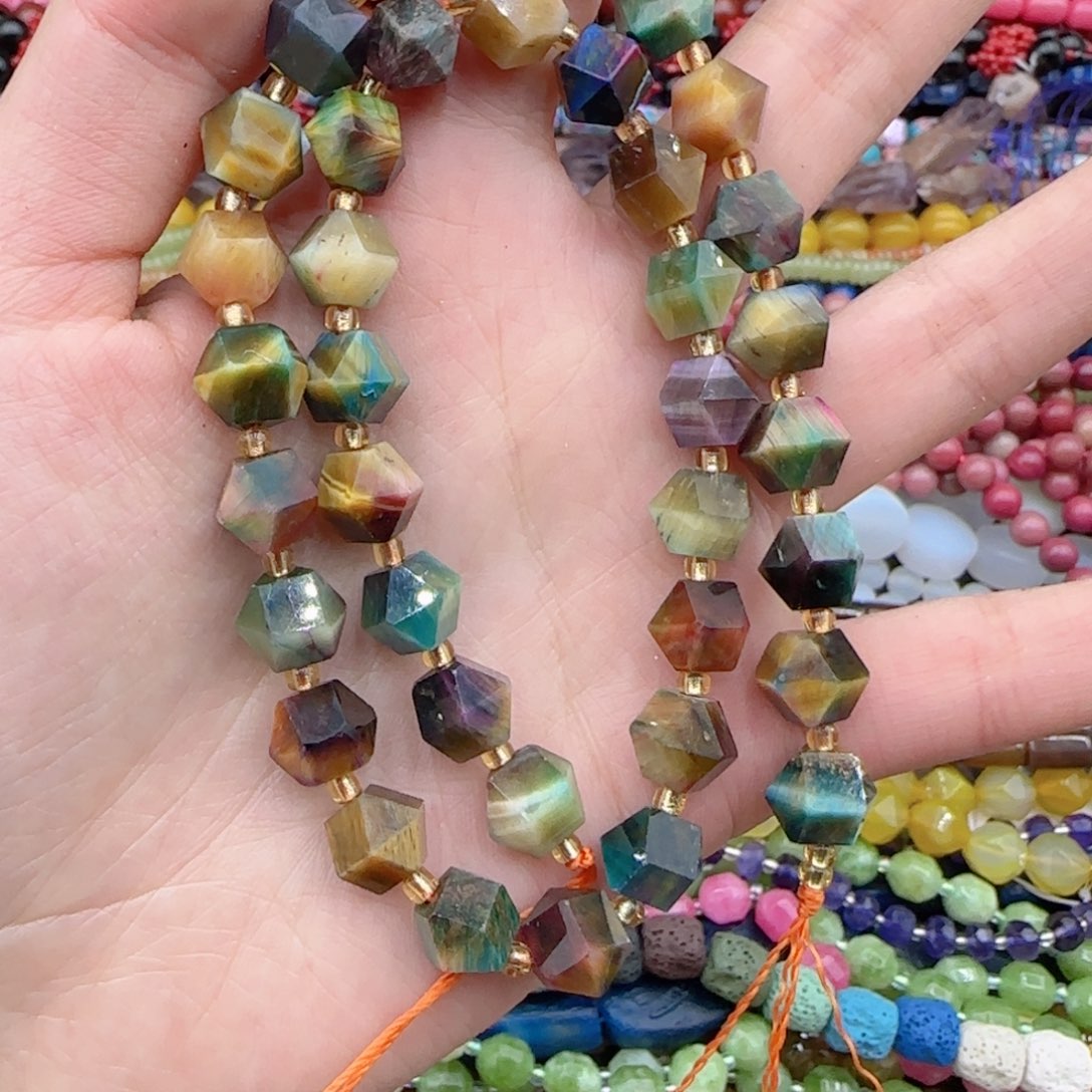 玛瑙/玉髓珠宝半成品未镶嵌梦幻虎切八角一条