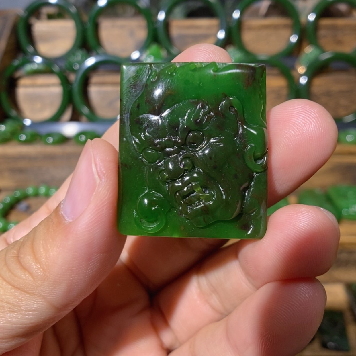 【闪购商品】吊坠(不含链)未镶嵌和田玉俄七红皮菠菜绿罗汉