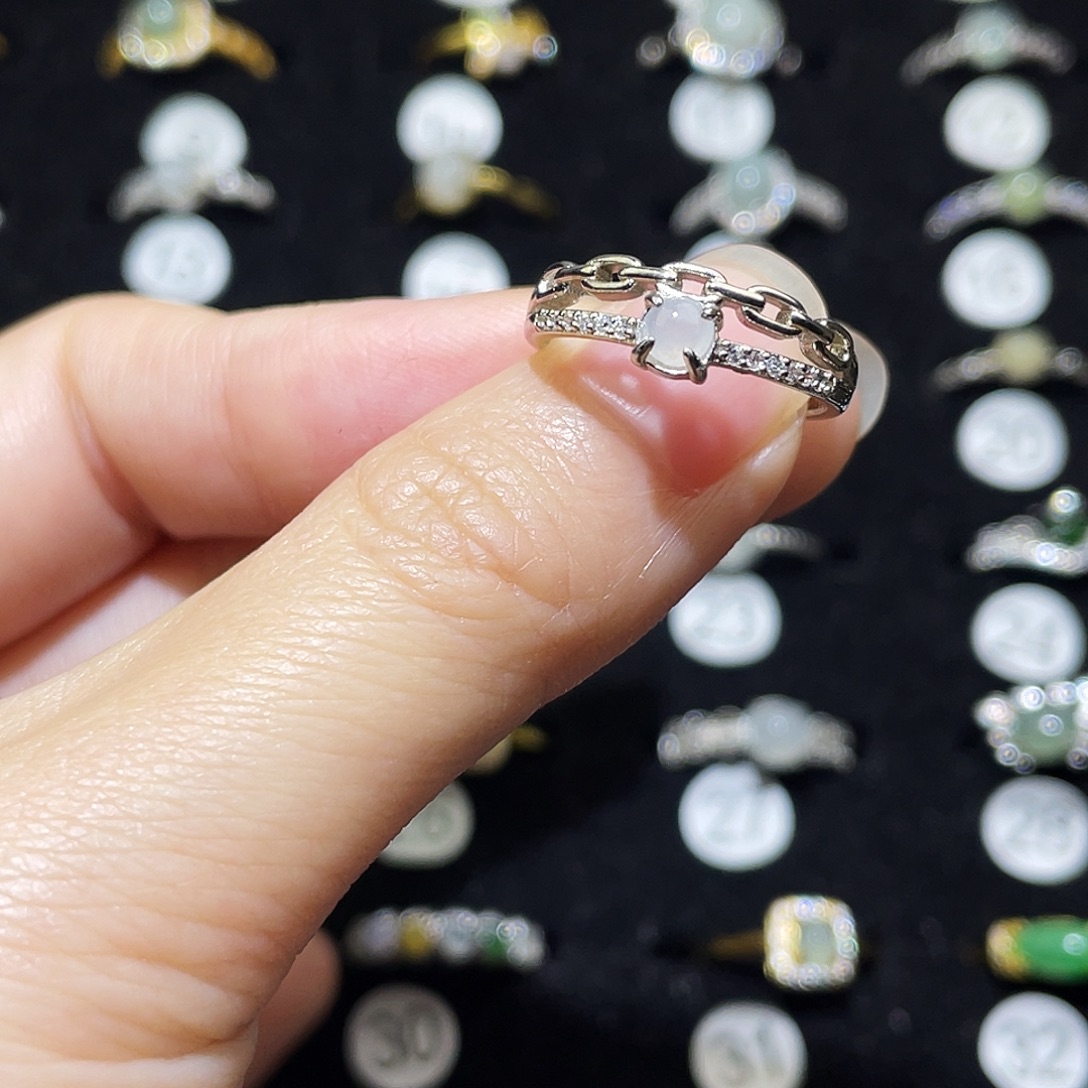 翡翠未镶嵌戒指戒指