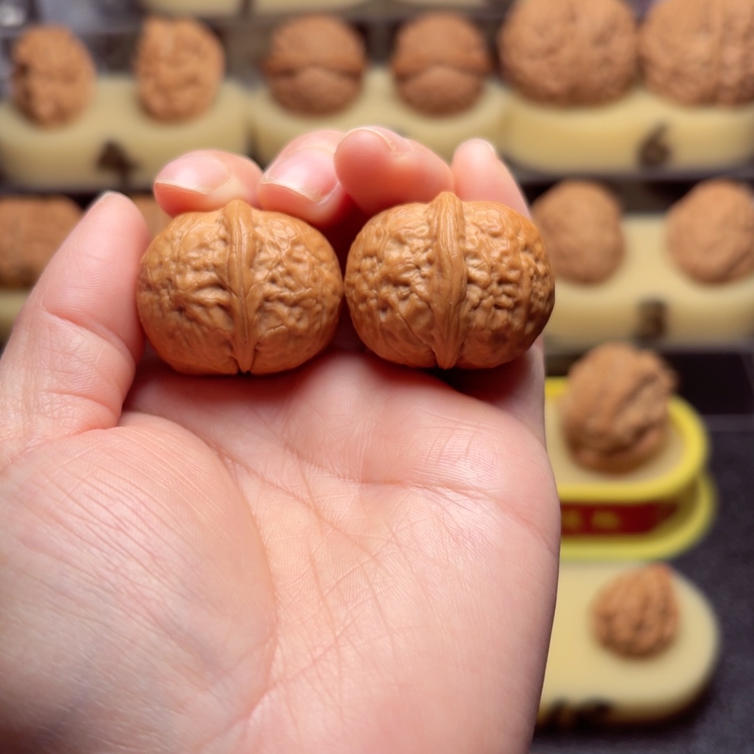 文玩核桃把件22号车