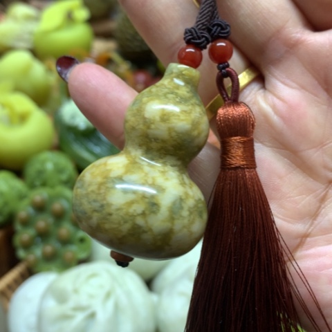 蛇纹石玉手把未镶嵌