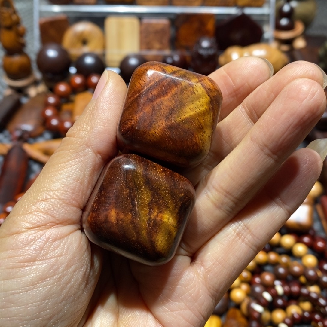 有***由黄花梨/降香黄檀木