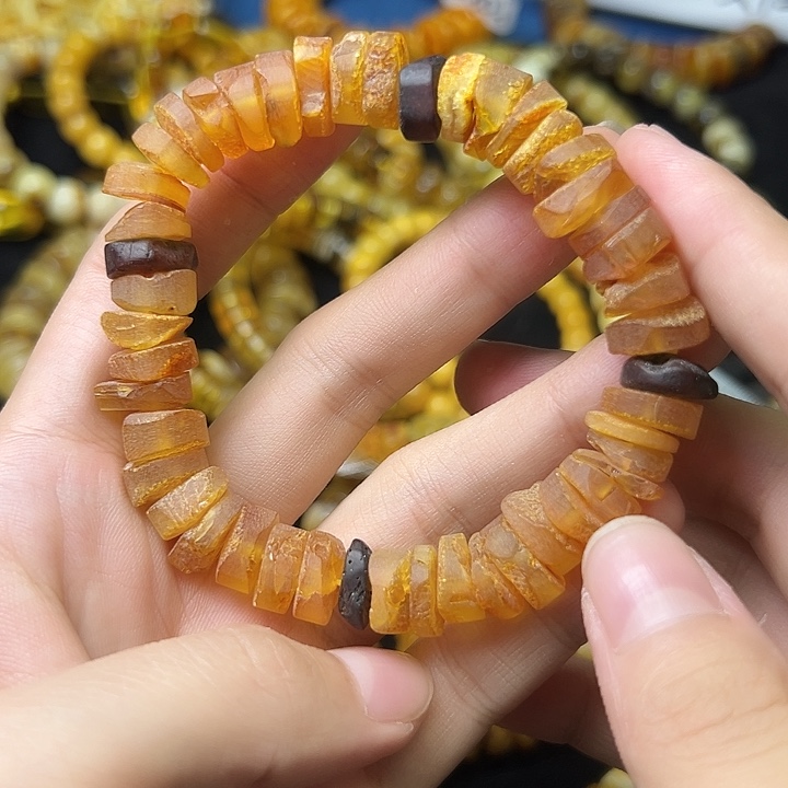 琥珀未镶嵌珠宝奇石