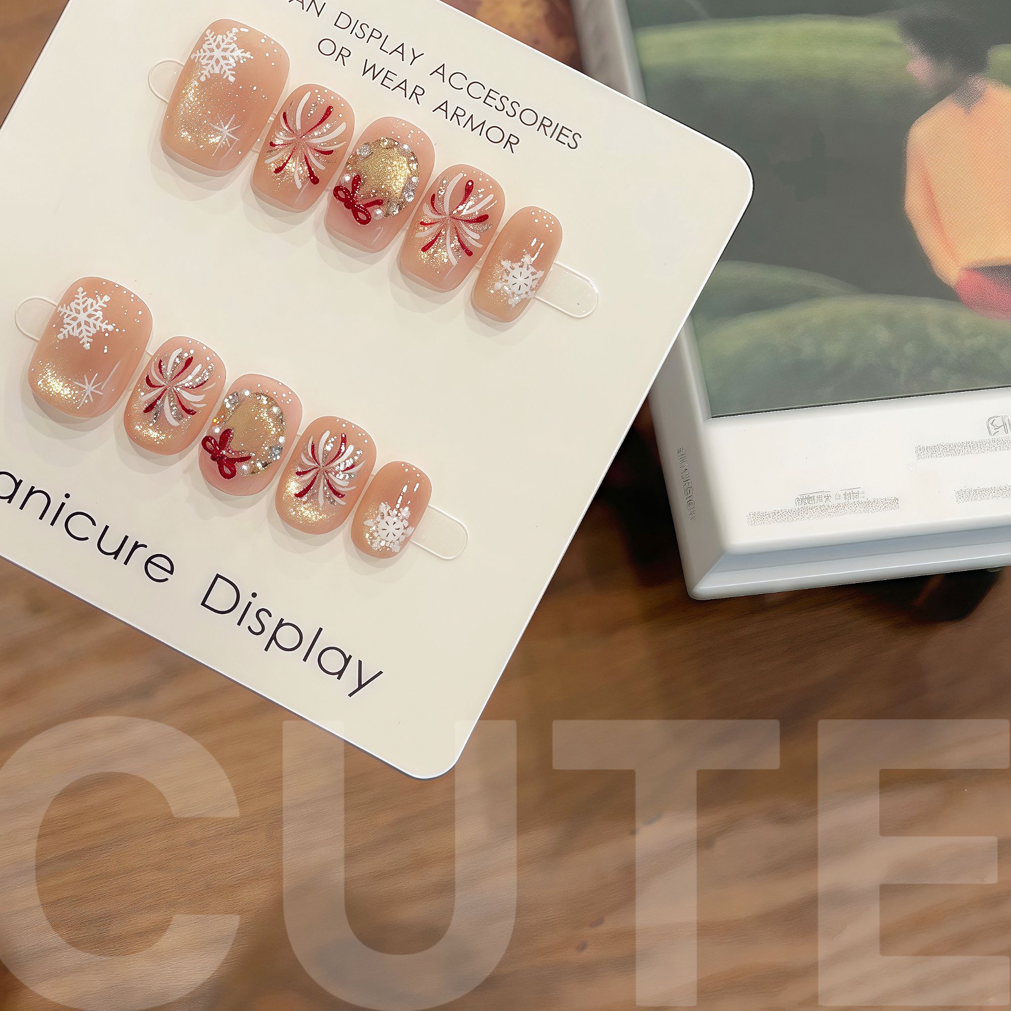 【人间烟火】短款猫眼显白穿戴甲高级感节日可爱卡通纯手工美甲