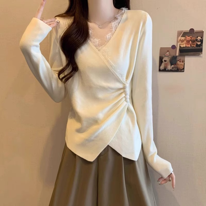 杏色蕾丝V领打底衫女秋冬新款修身洋气内搭长袖T恤显瘦针织衫上衣