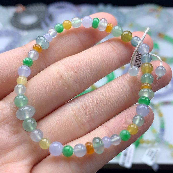 翡翠未镶嵌手镯卡