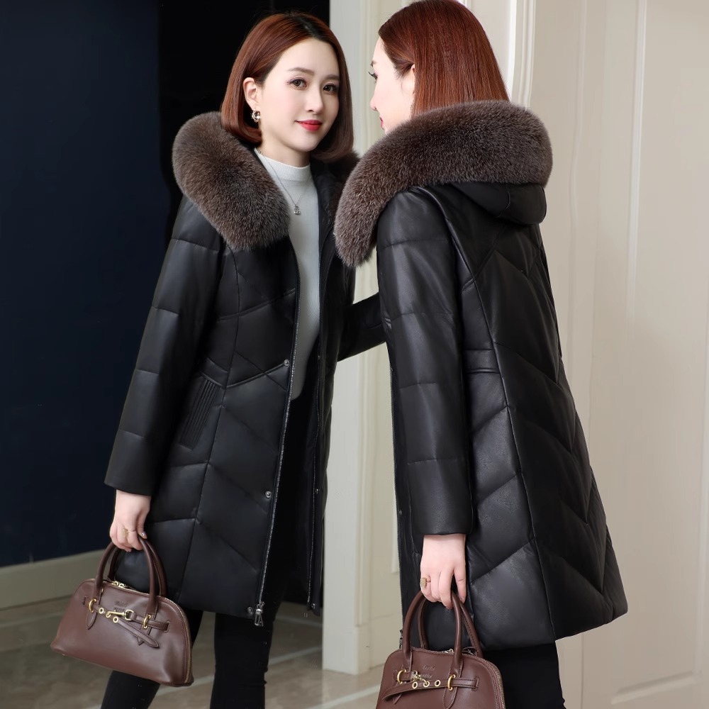 真皮皮衣女2025冬季新款狐狸毛领宽松海宁绵羊皮羽绒服外套中长款