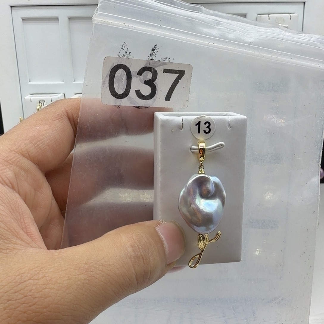 淡水珍珠颈饰合金