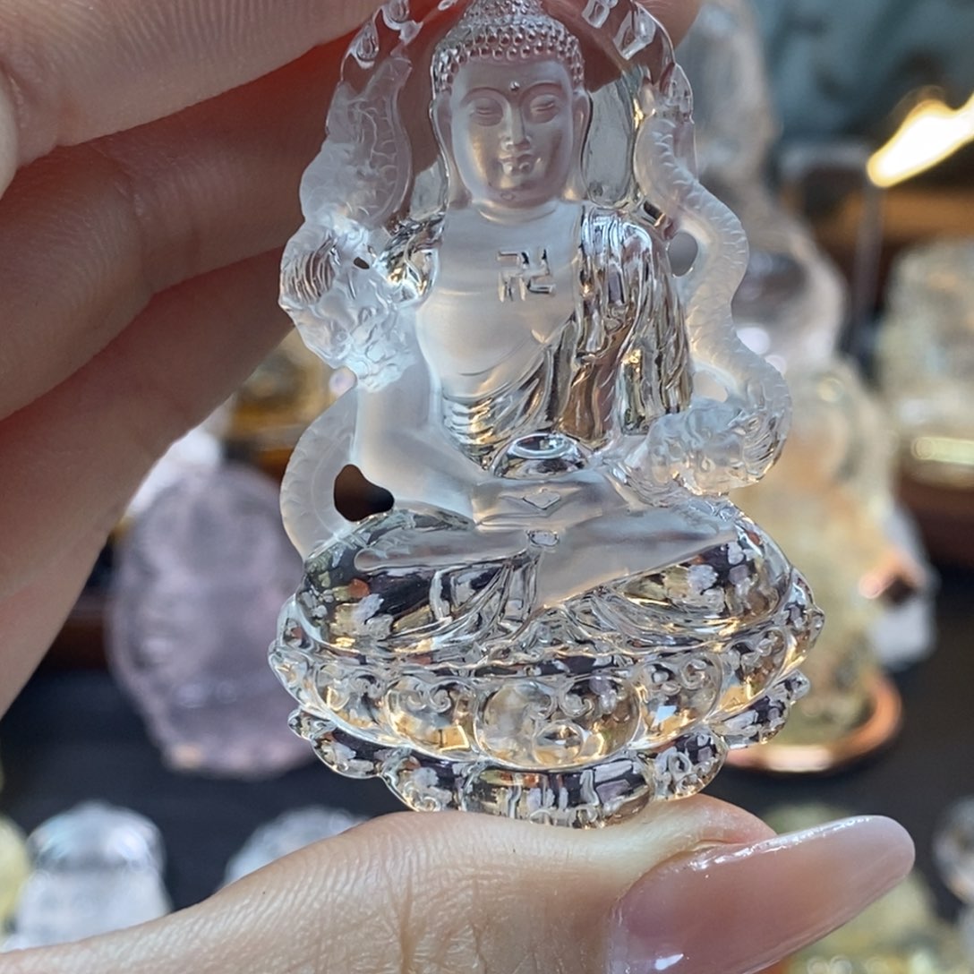 水晶颈饰未镶嵌隔**哥吊坠