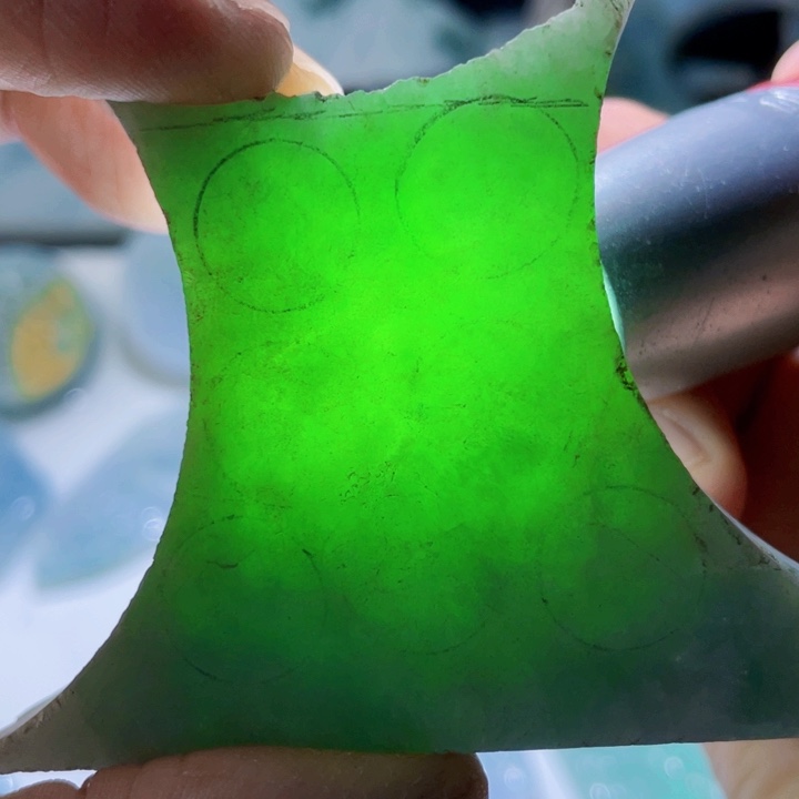 颈饰未镶嵌翡翠天然缅甸翡翠