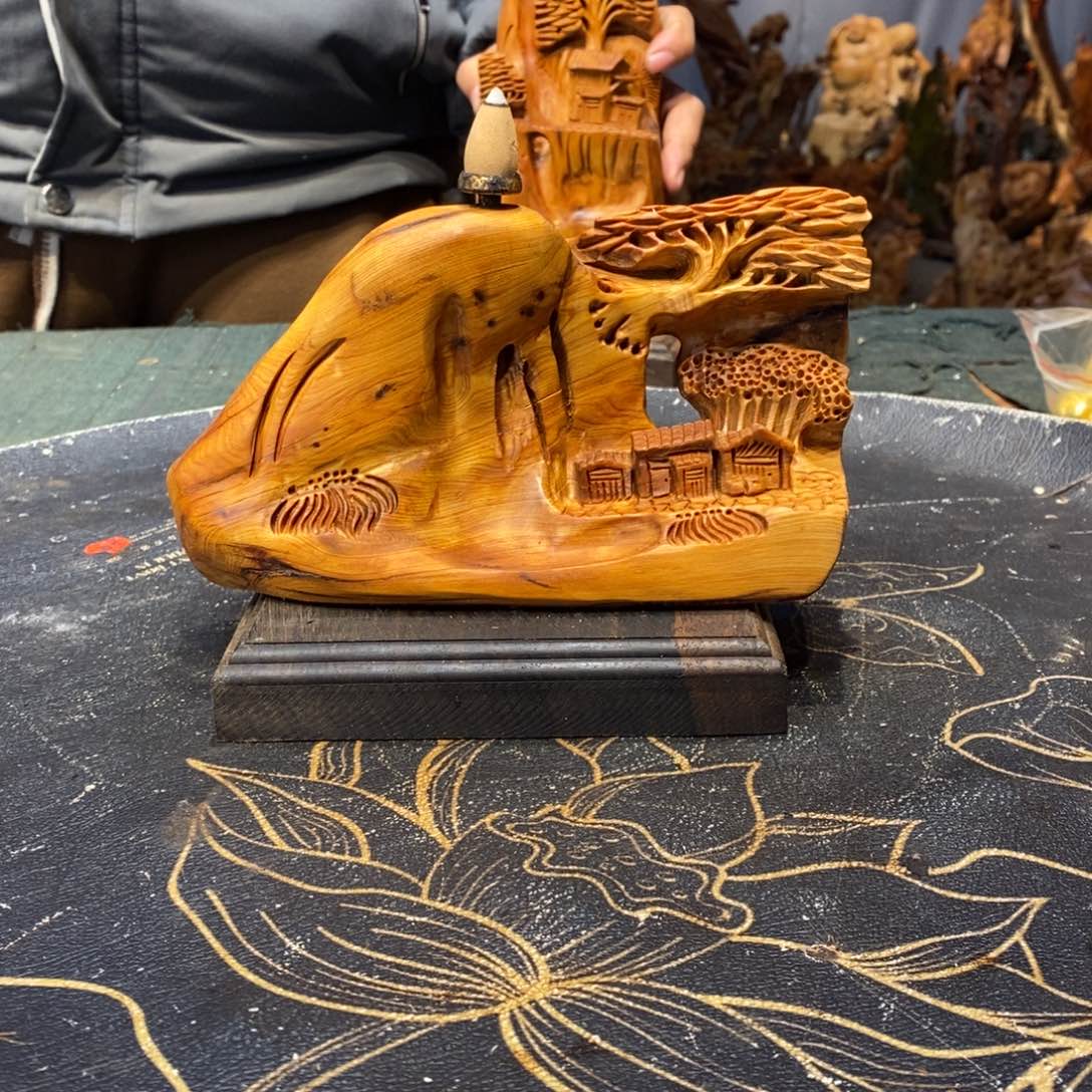 柏木（崖柏）红油崖柏山水