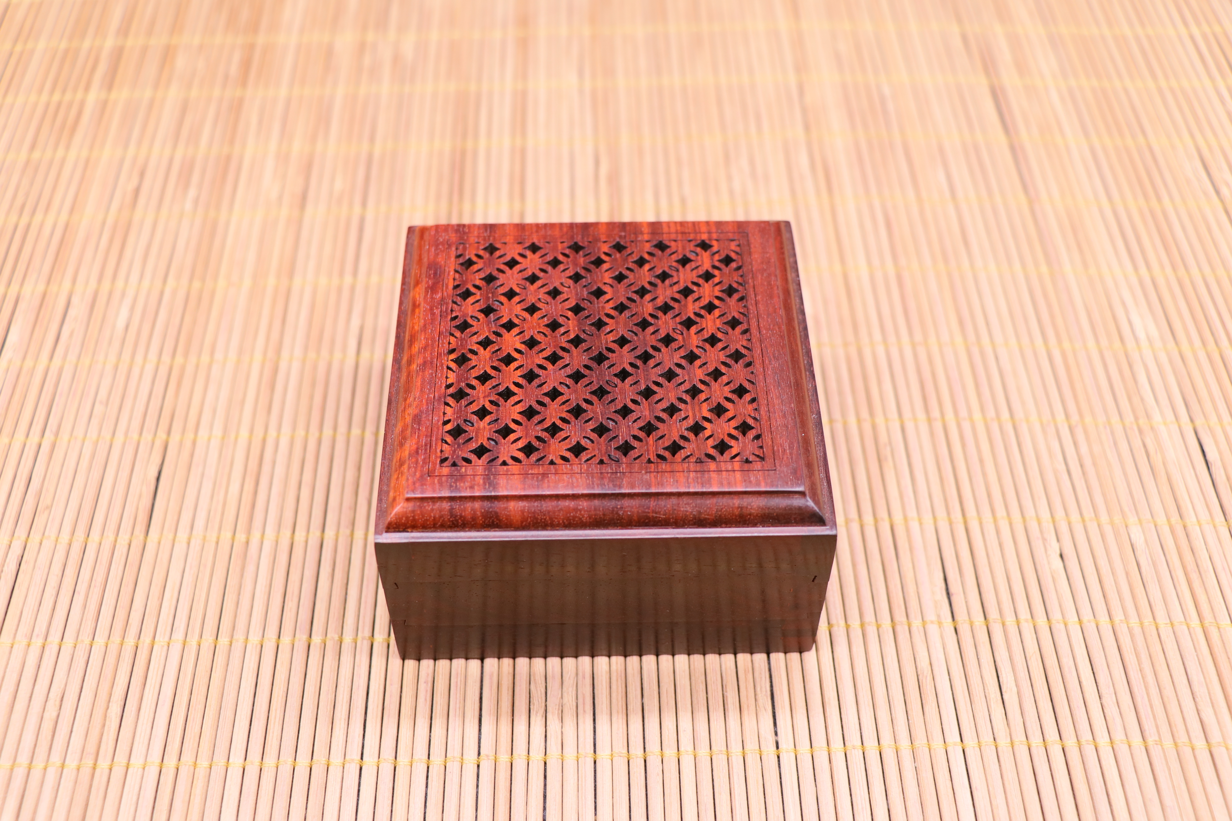 印度小叶紫檀双层网格盘香盒