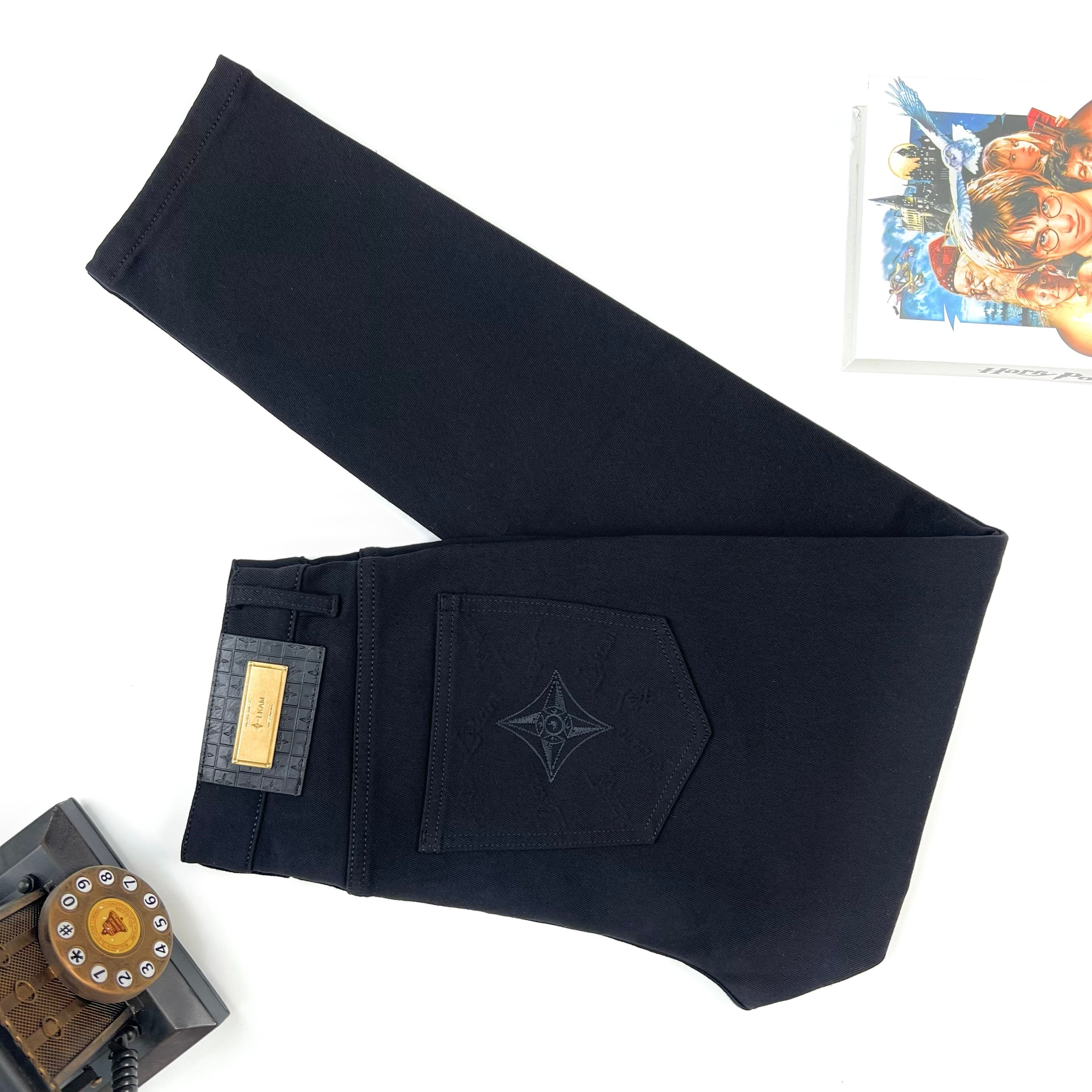 抗皱防褪色冬季新款7202弹力轻奢黑色男士百搭修身小直筒牛仔裤