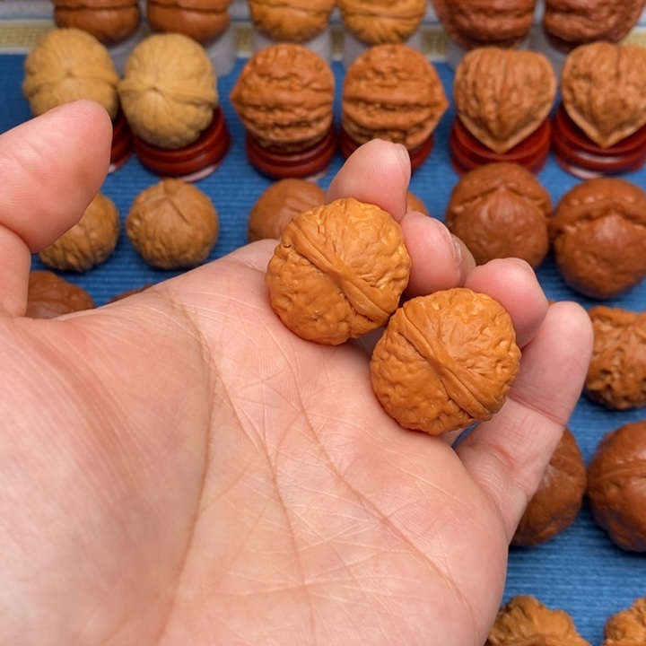 文玩核桃把件麒麟磨盘