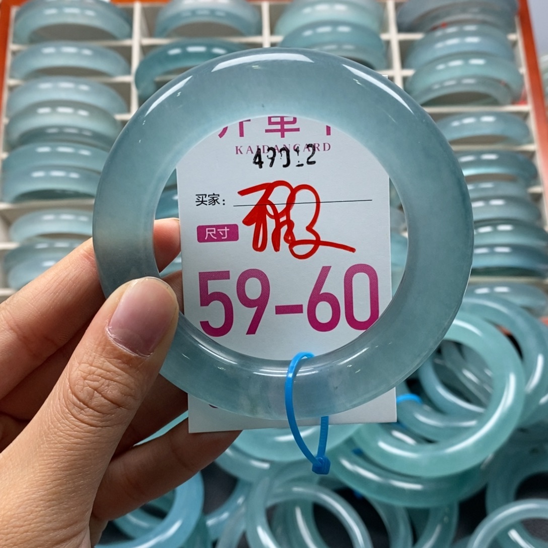 石英质玉未镶嵌手镯