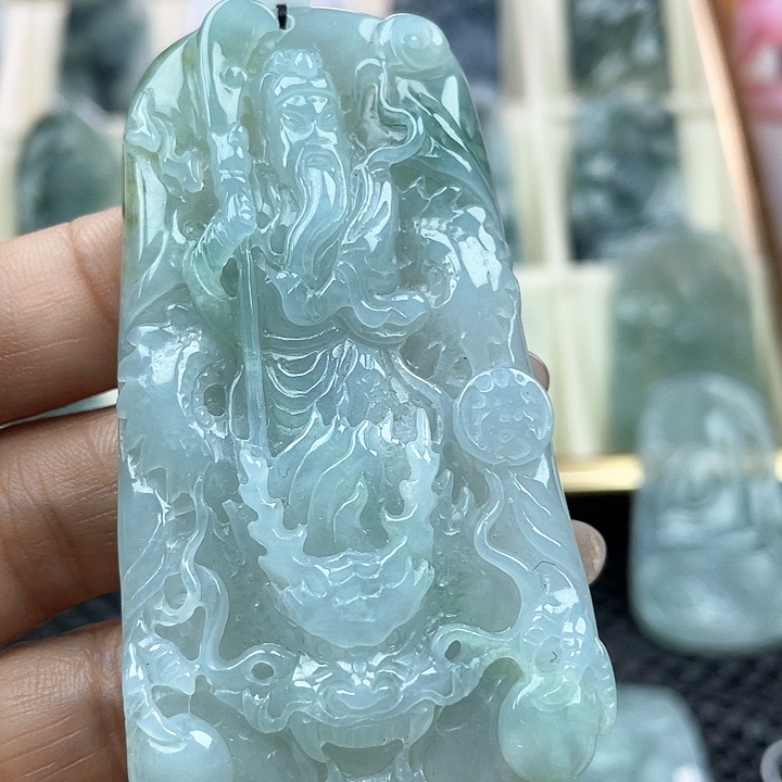 颈饰未镶嵌翡翠天然翡翠A货御龙关公