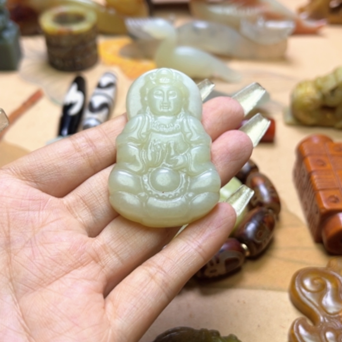 【闪购商品】蛇纹石玉颈饰未镶嵌