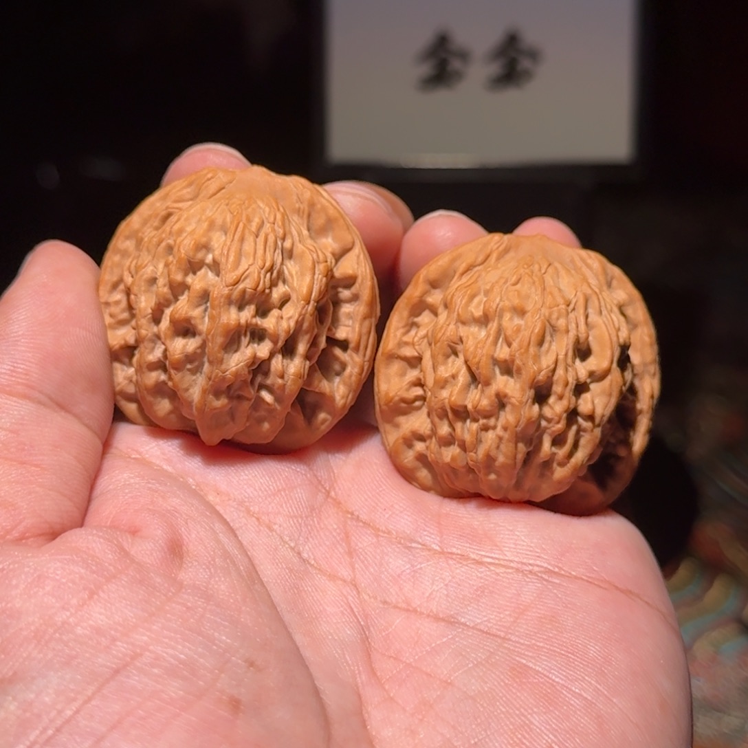 一***人把件核桃025虎头，尺寸39