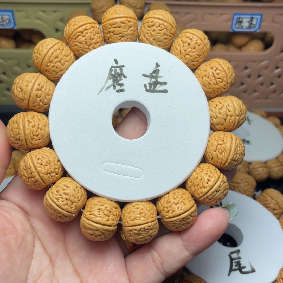 自***在大叶紫檀（黑酸枝木类）皮质规整度真高！