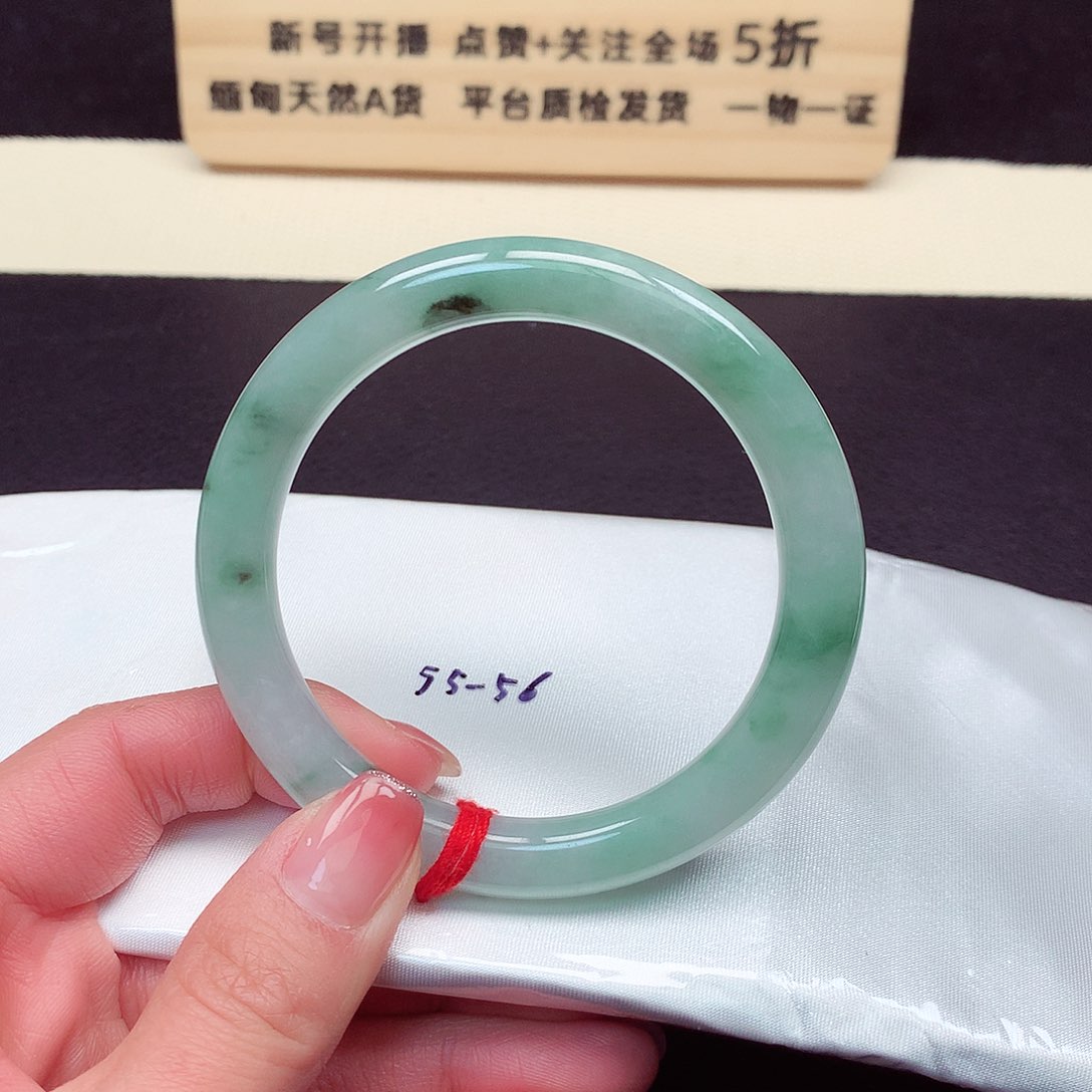 翡翠手镯未镶嵌156号