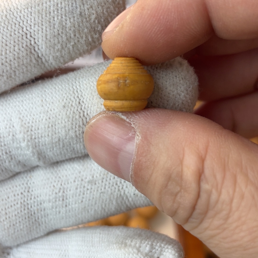 亮***哥吊坠凤眼菩提佛塔 买一送一