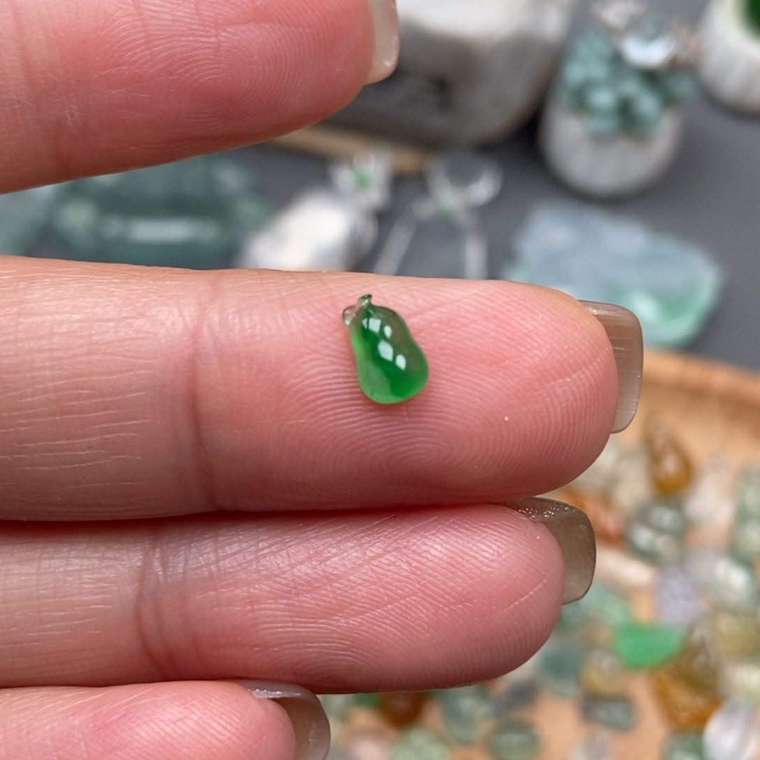 定制翡翠未镶嵌翡翠绿瓜