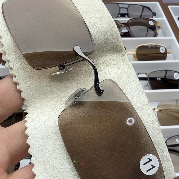 无框款天然水晶石头镜，冰山彩满彩