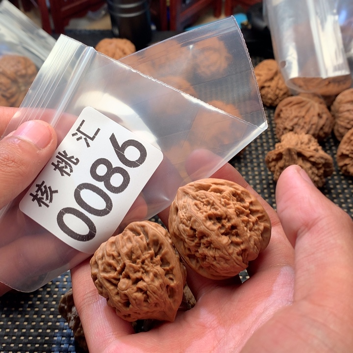 文玩核桃吊坠凤凰台