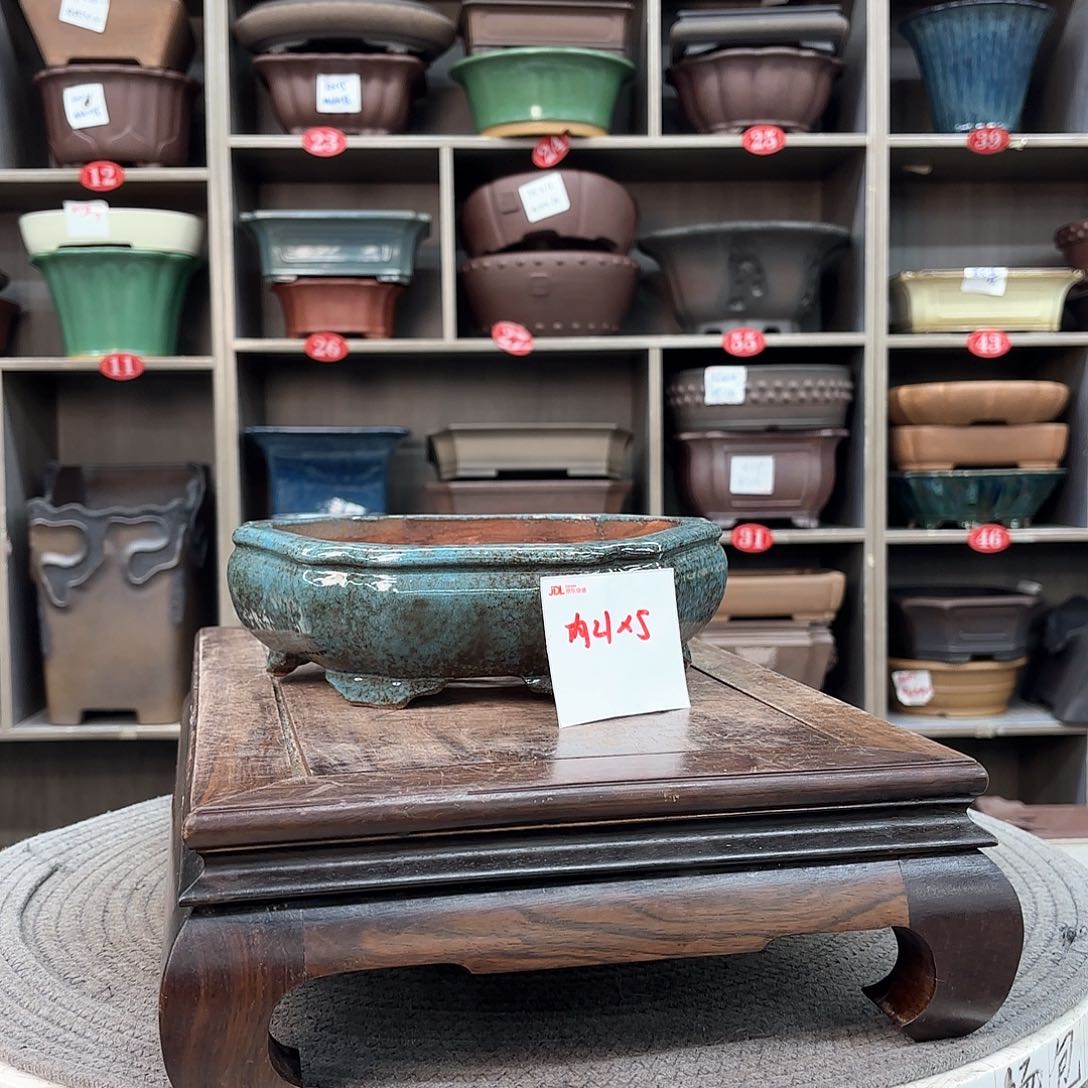 紫砂花盆紫砂的颜色很好看