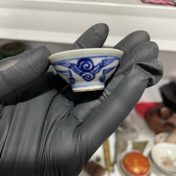 晚期的青花小酒杯